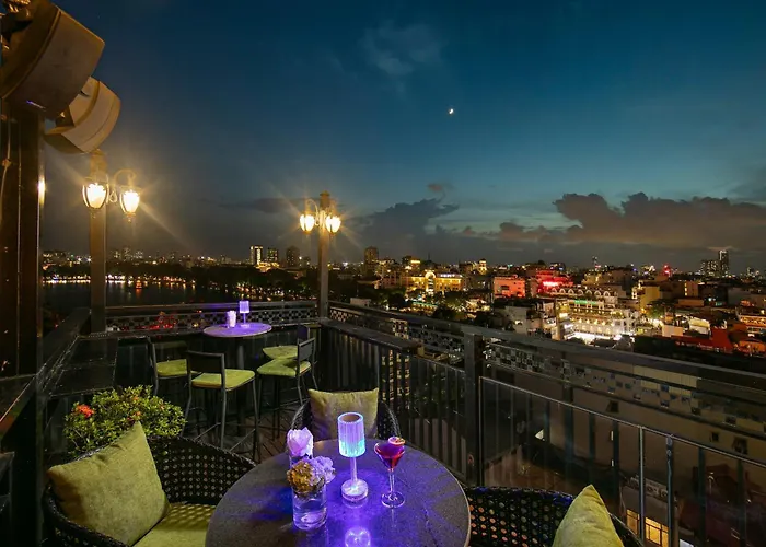 Trangtrang Premium Hotel & Sky Bar