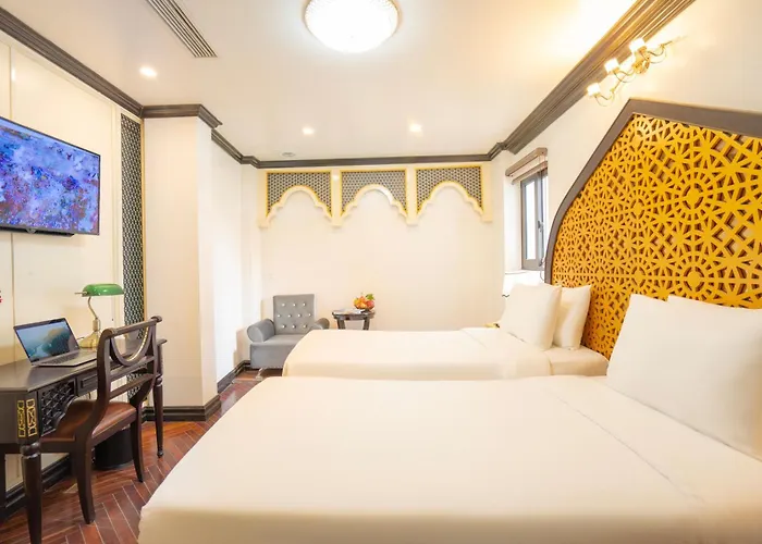 Du Palace Hotel & Travel