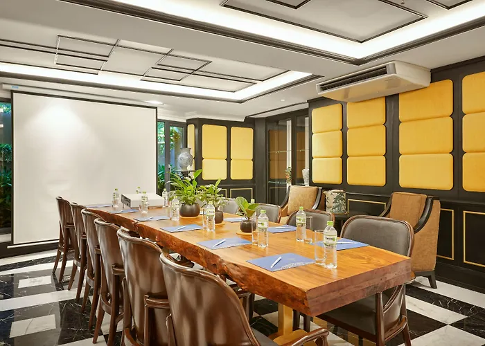 The Oriental Jade Hotel